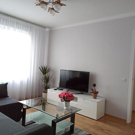 Luena Apartment เยลกาวา ภายนอก รูปภาพ